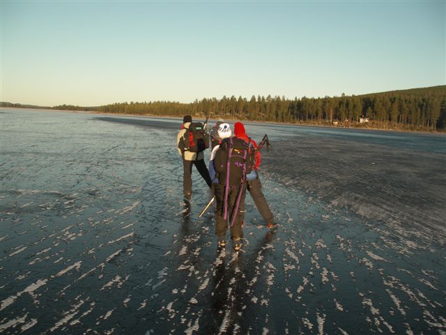 29/12 -06 Soluppgång över Örsjön, solnedgång över Värsjön - 8 bilder, 1 karta.